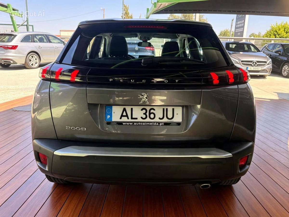 peugeot-2008-2021-diesel-1499cc