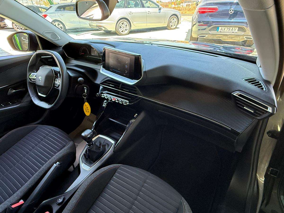 peugeot-2008-2021-diesel-1499cc
