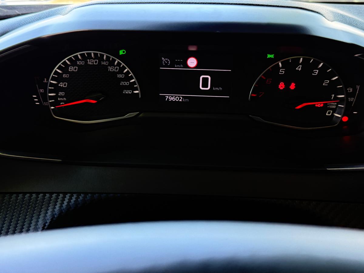peugeot-2008-2021-diesel-1499cc