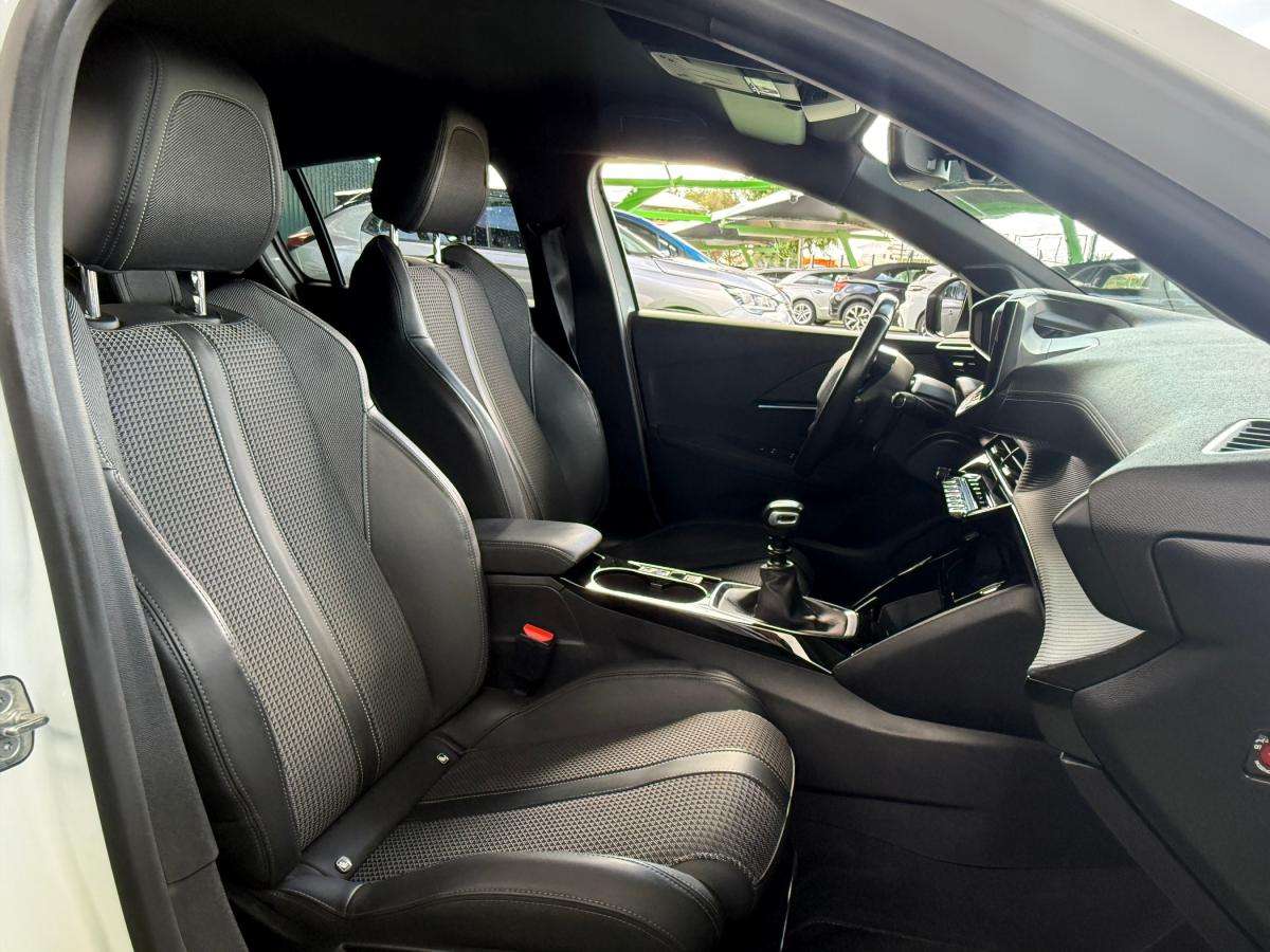 peugeot-208-2023-diesel-1499cc