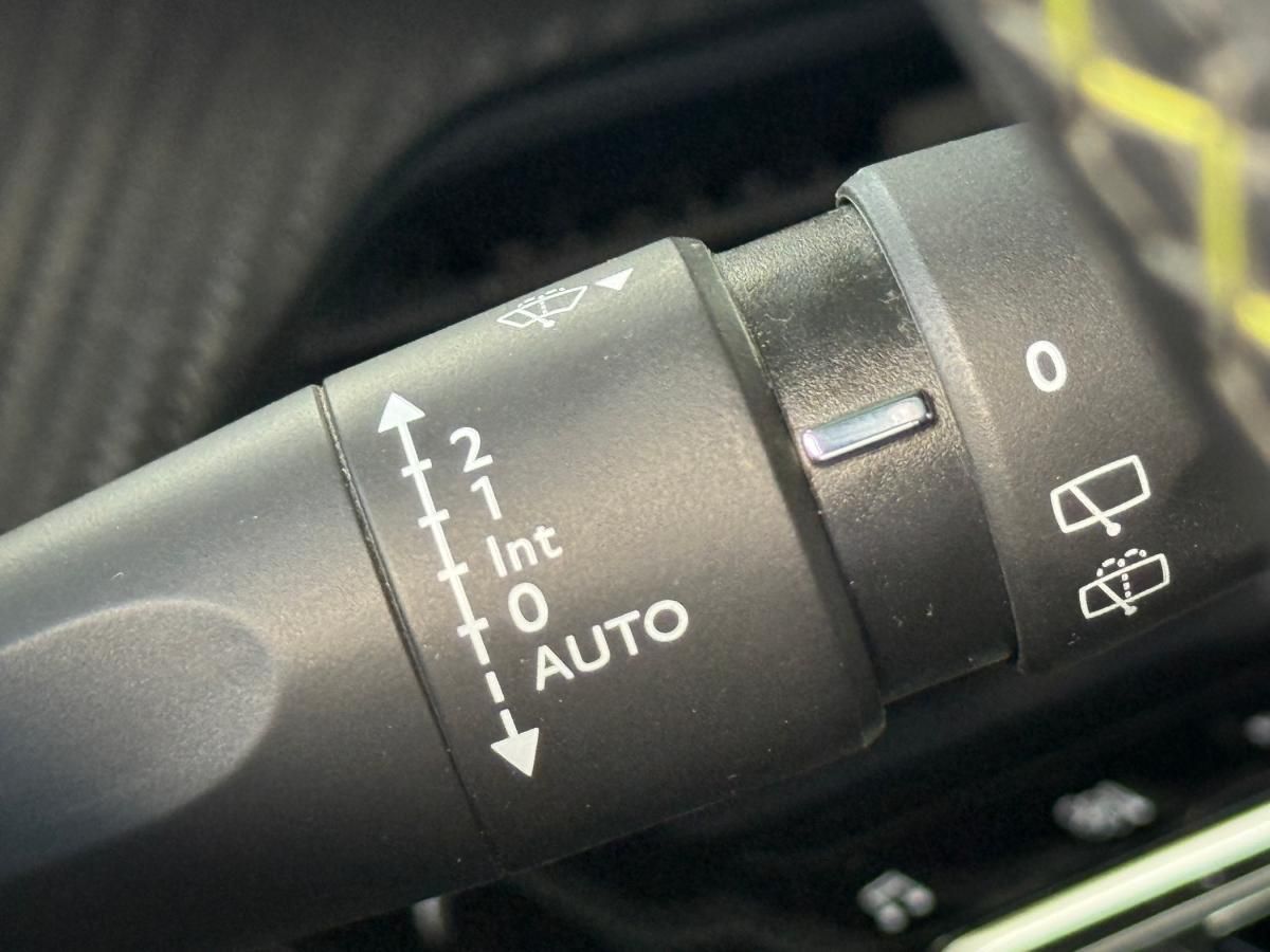 peugeot-208-2023-diesel-1499cc