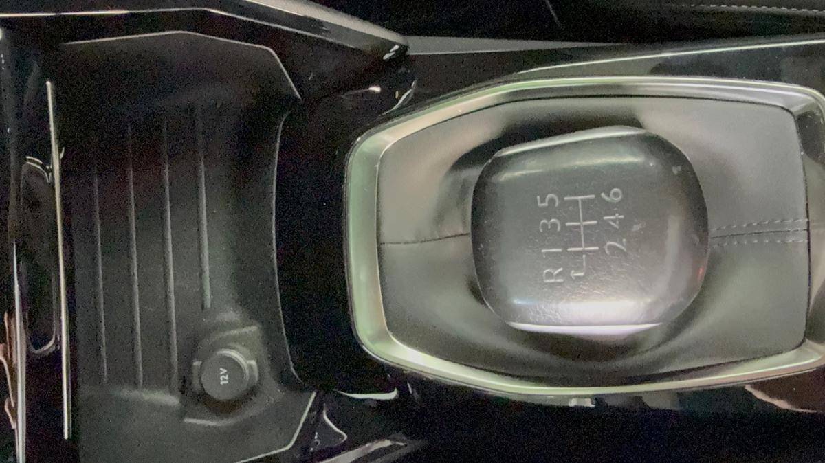 peugeot-208-2023-diesel-1499cc
