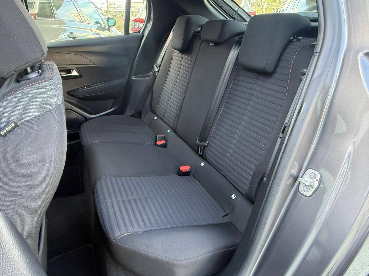 peugeot-208-2023-diesel-1499cc