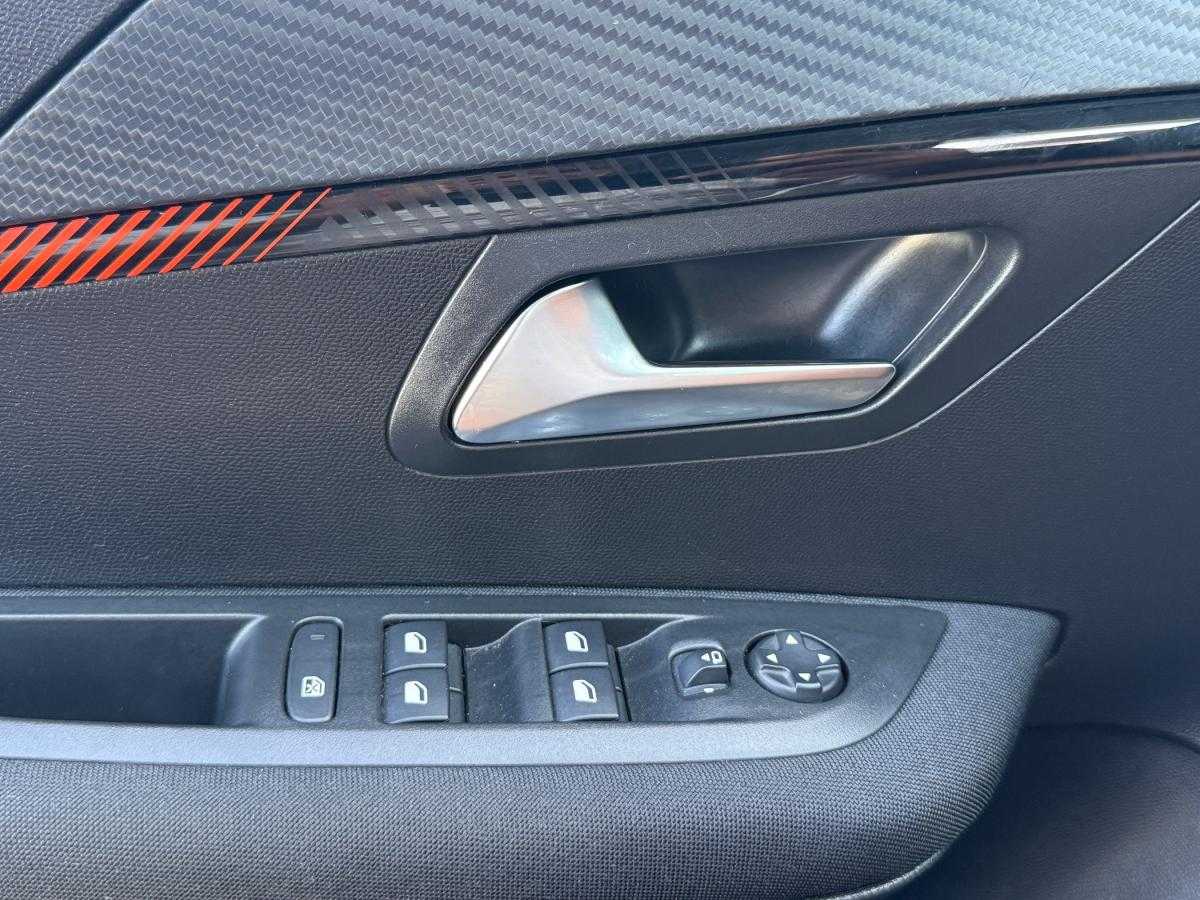 peugeot-208-2023-diesel-1499cc