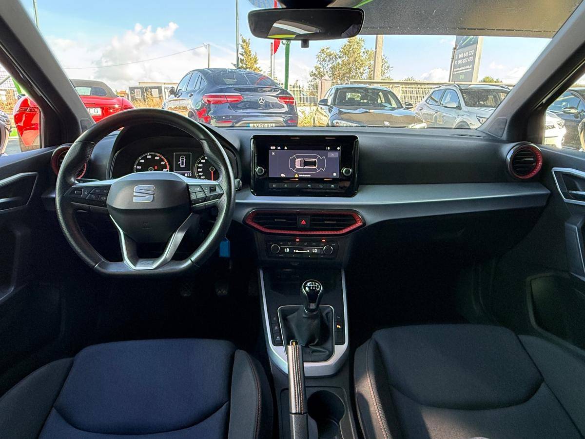 seat-arona-2023-gasolina-999cc