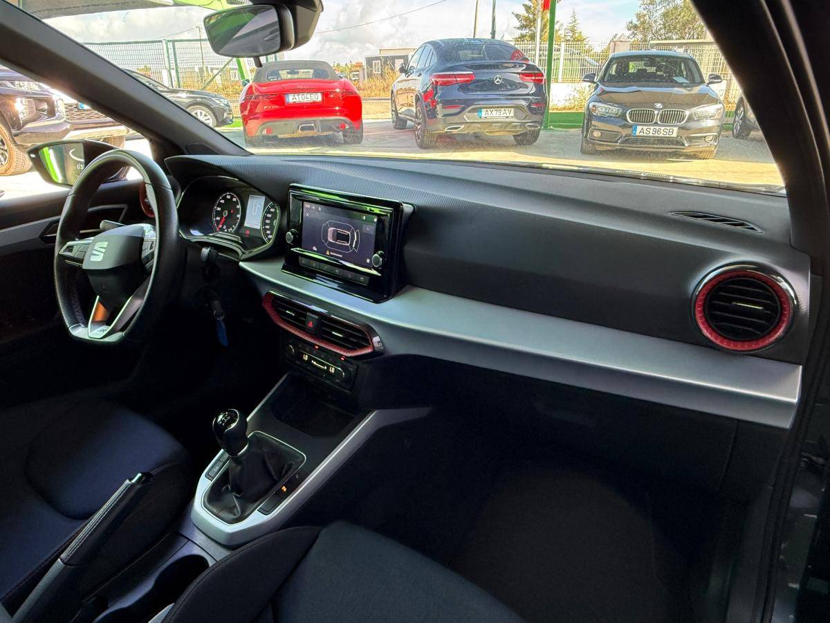 seat-arona-2023-gasolina-999cc