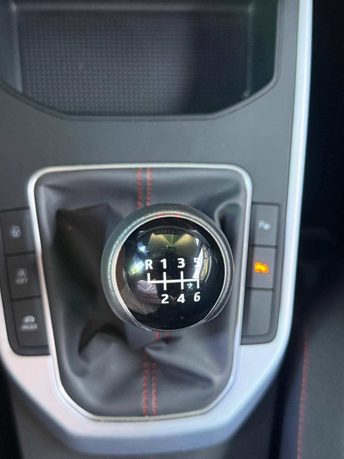 seat-arona-2023-gasolina-999cc