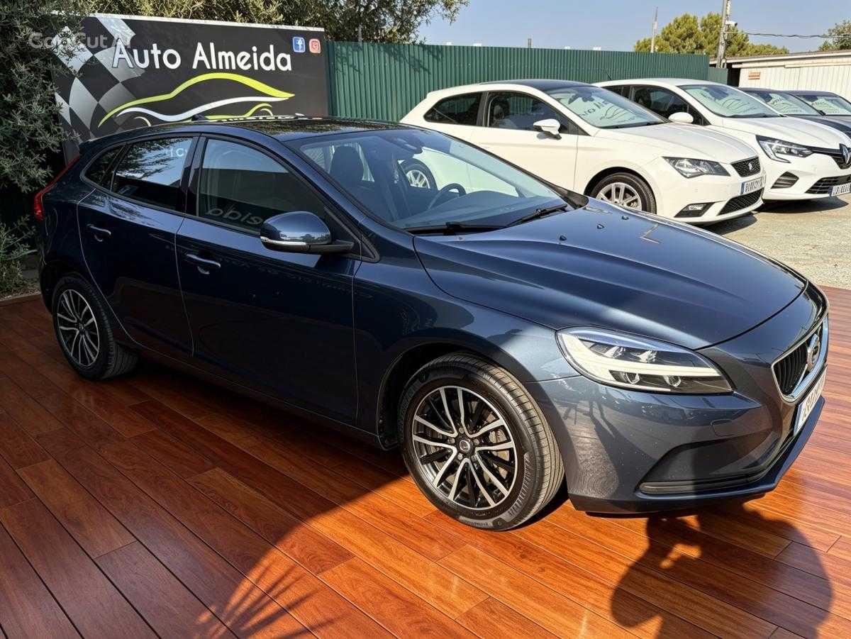 volvo-v40-2019-diesel-1969cc
