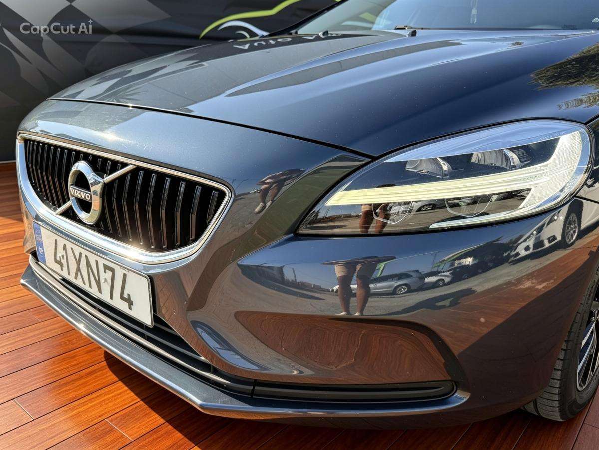 volvo-v40-2019-diesel-1969cc