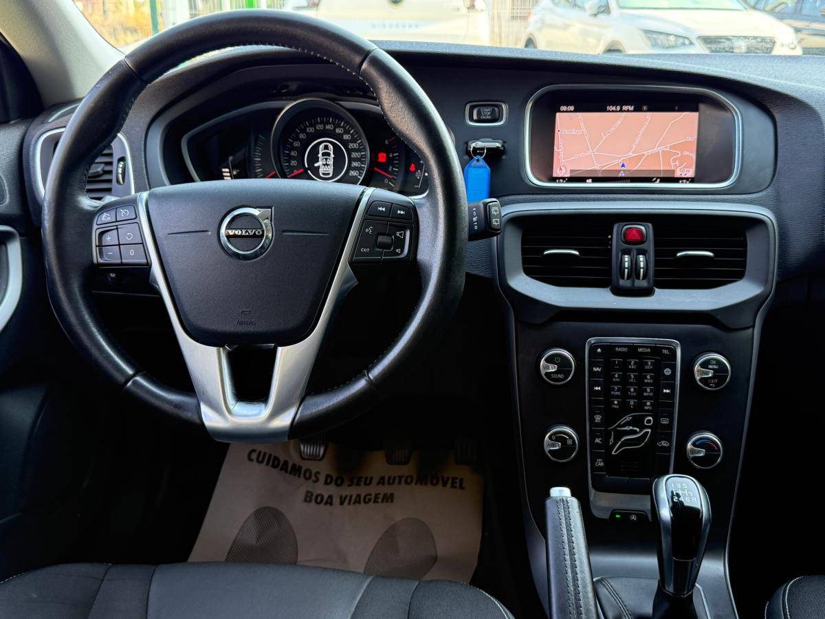 volvo-v40-2019-diesel-1969cc
