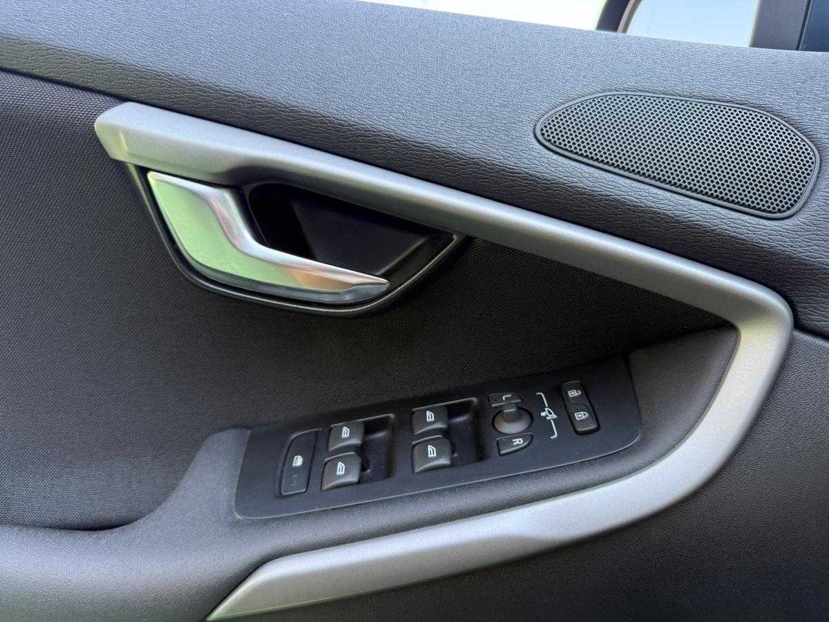 volvo-v40-2019-diesel-1969cc
