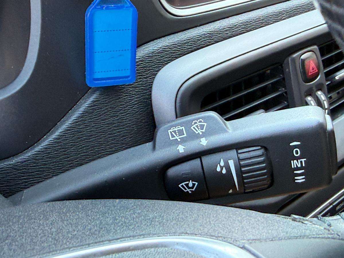 volvo-v40-2019-diesel-1969cc