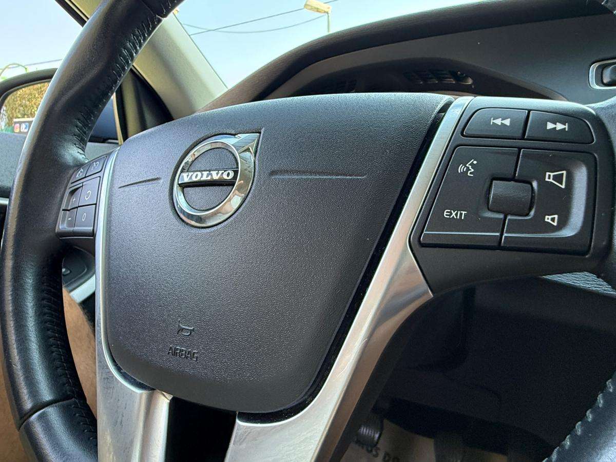 volvo-v40-2019-diesel-1969cc