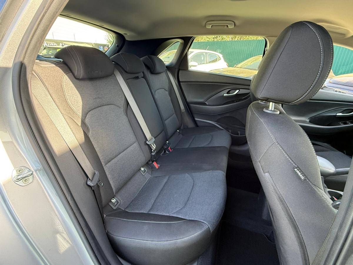 hyundai-i30-2022-gasolina-998cc