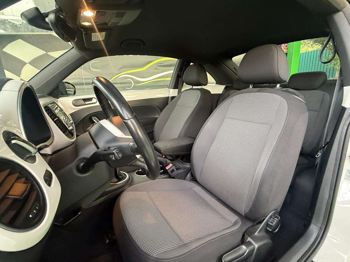 volkswagen-beetle-2012-diesel-1598cc