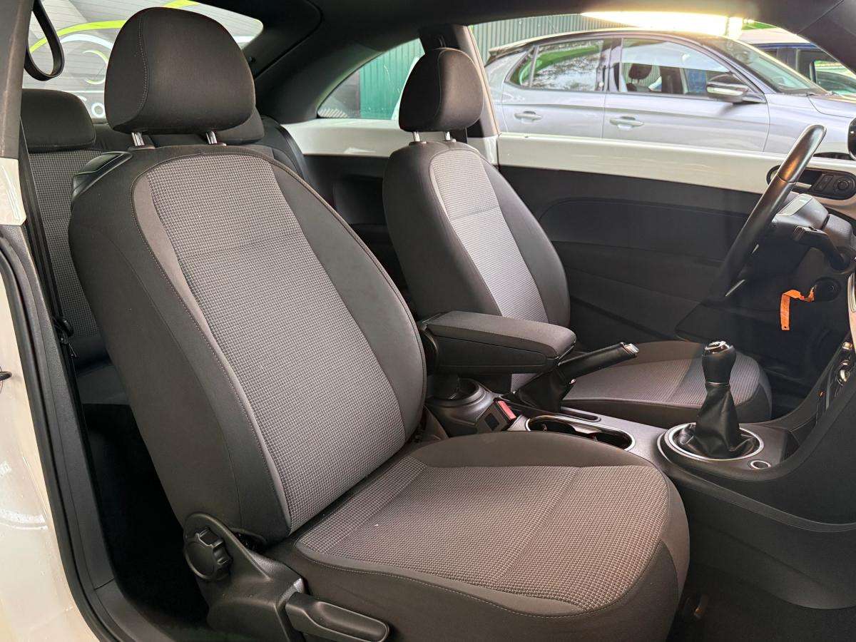 volkswagen-beetle-2012-diesel-1598cc