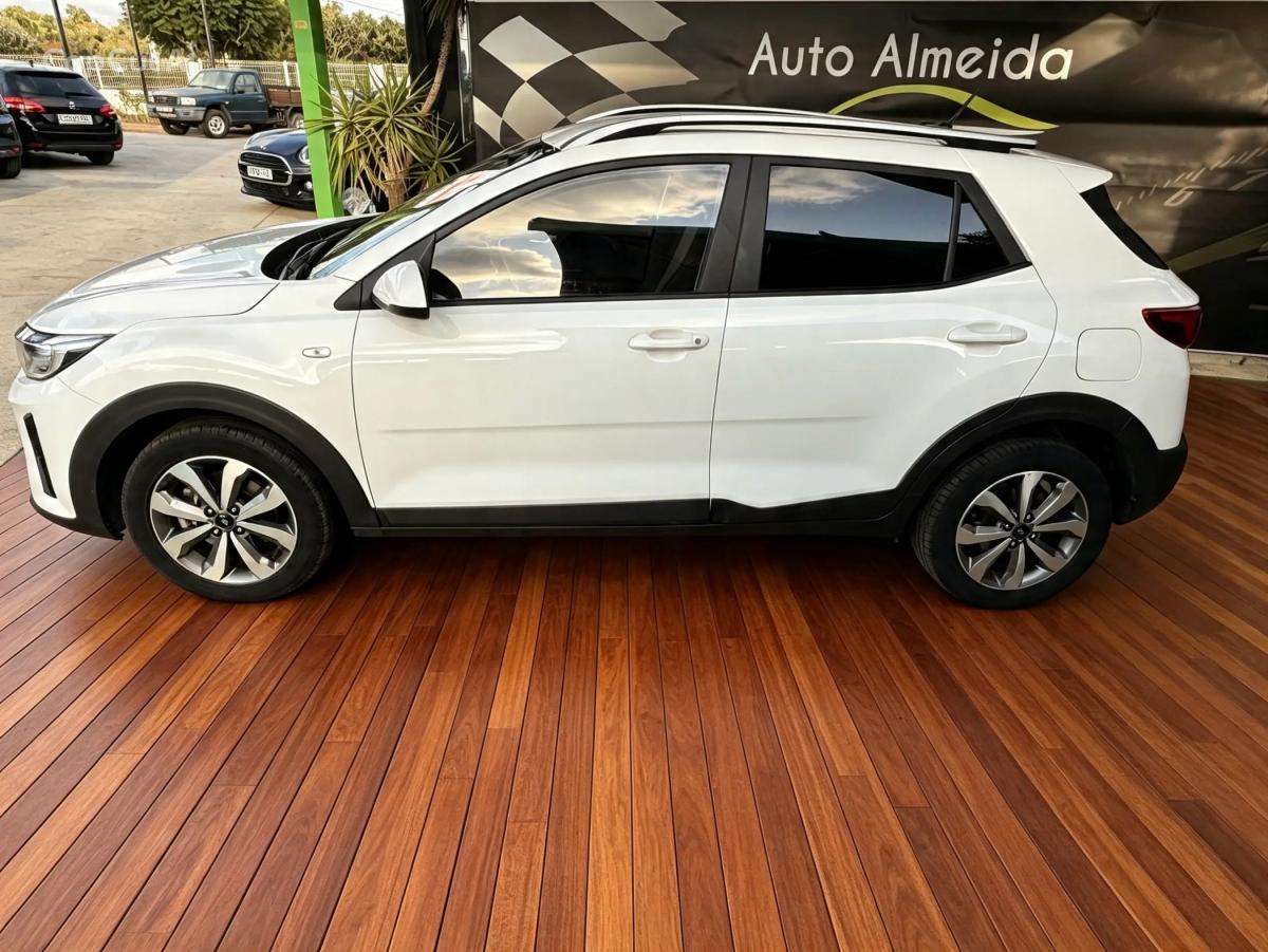 kia-stonic-2022-gasolina-1197cc