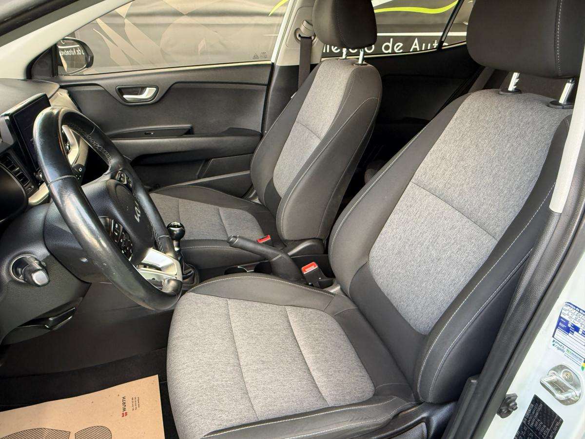 kia-stonic-2022-gasolina-1197cc