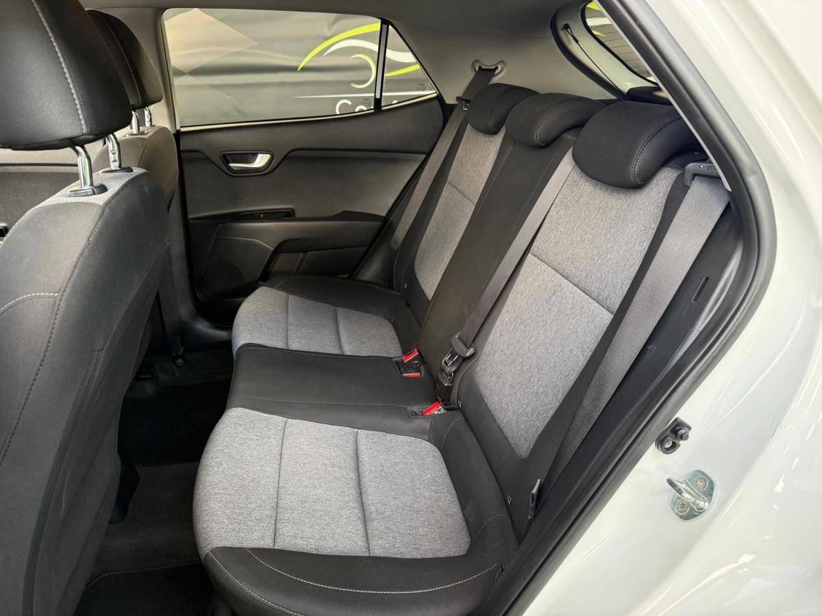 kia-stonic-2022-gasolina-1197cc