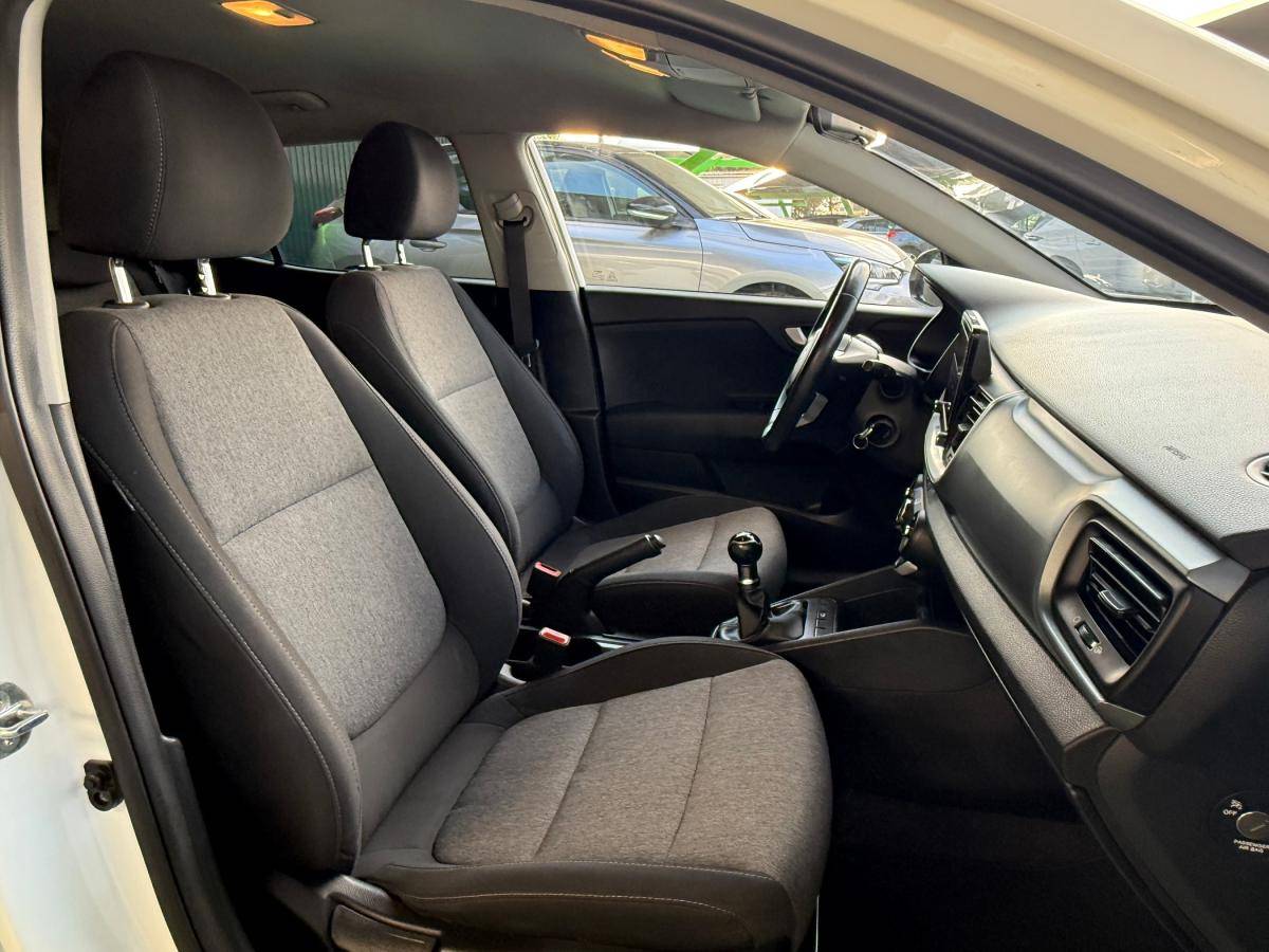 kia-stonic-2022-gasolina-1197cc