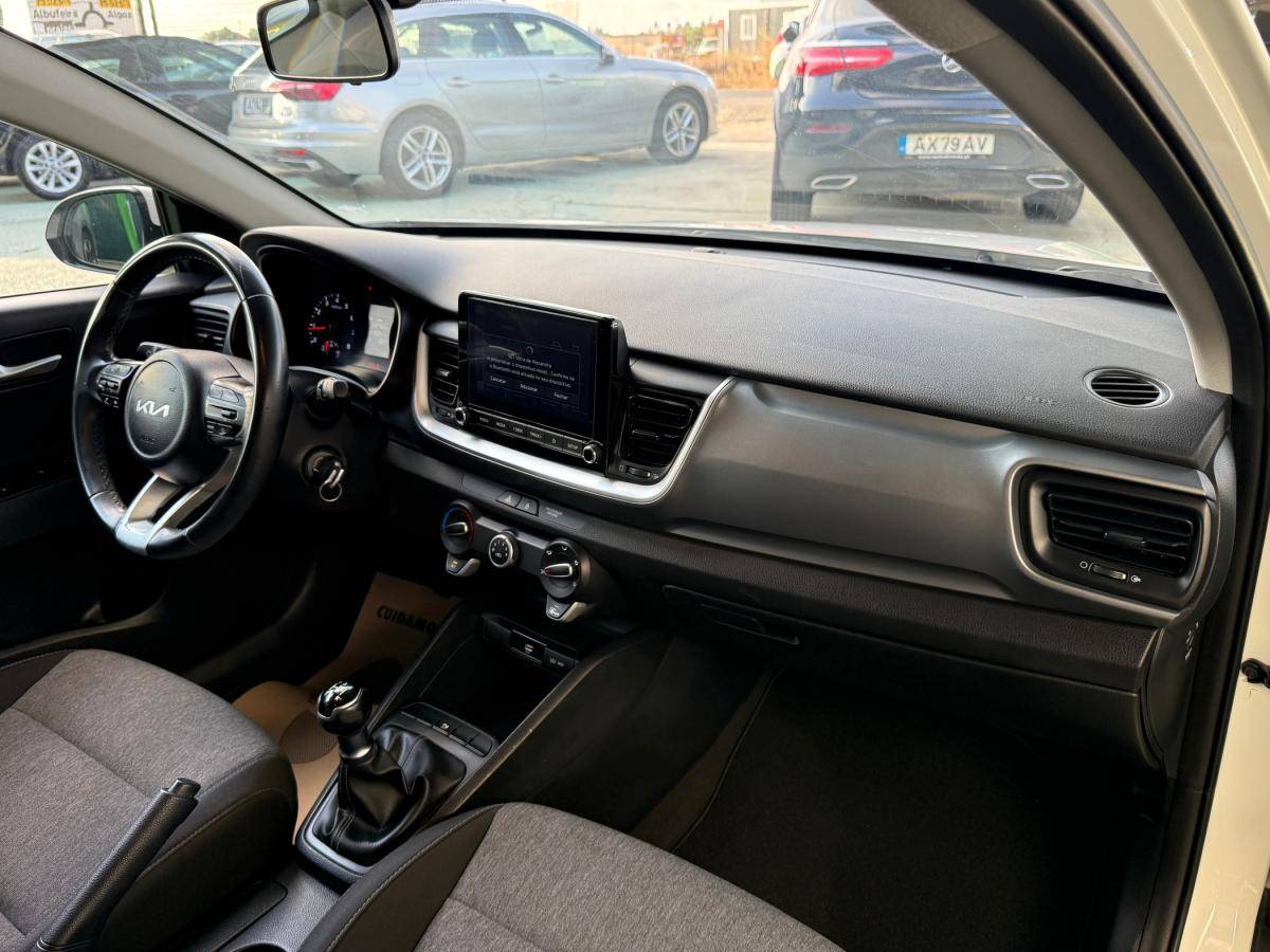 kia-stonic-2022-gasolina-1197cc