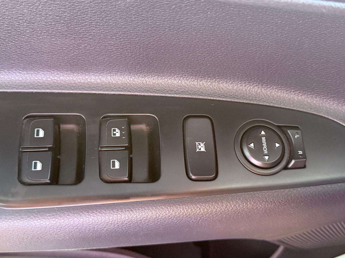 kia-stonic-2022-gasolina-1197cc