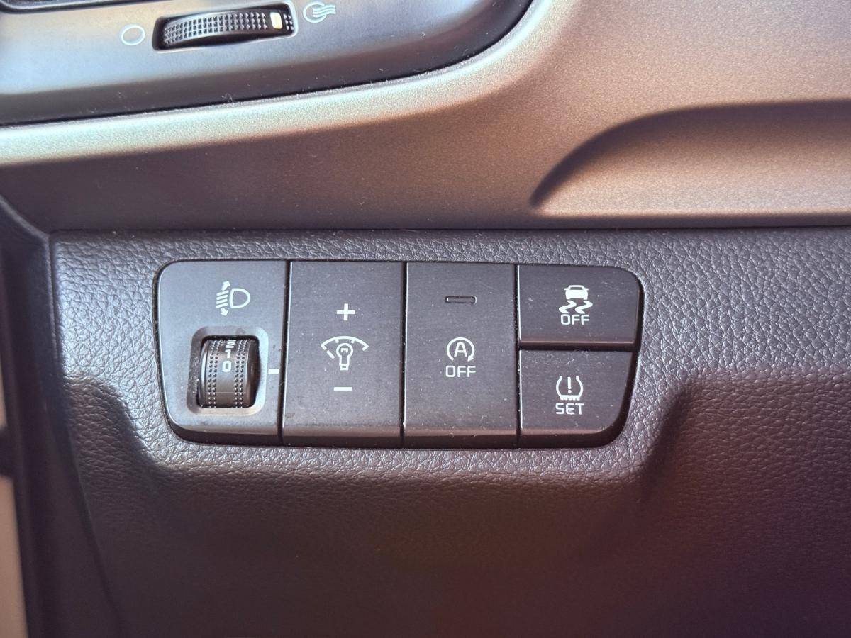 kia-stonic-2022-gasolina-1197cc