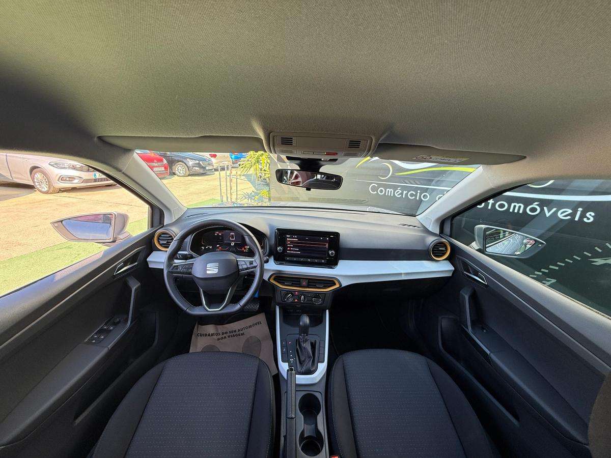 seat-arona-2023-gasolina-999cc