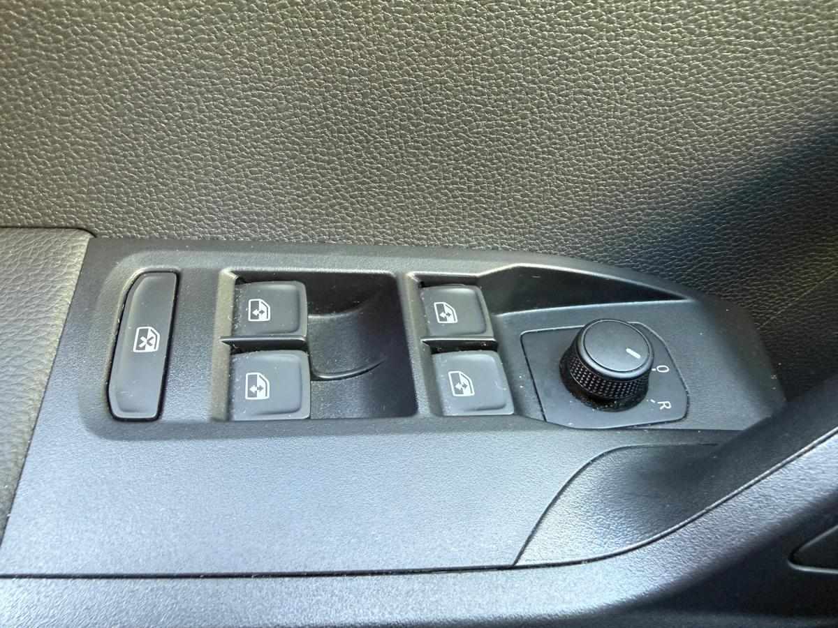 seat-arona-2023-gasolina-999cc