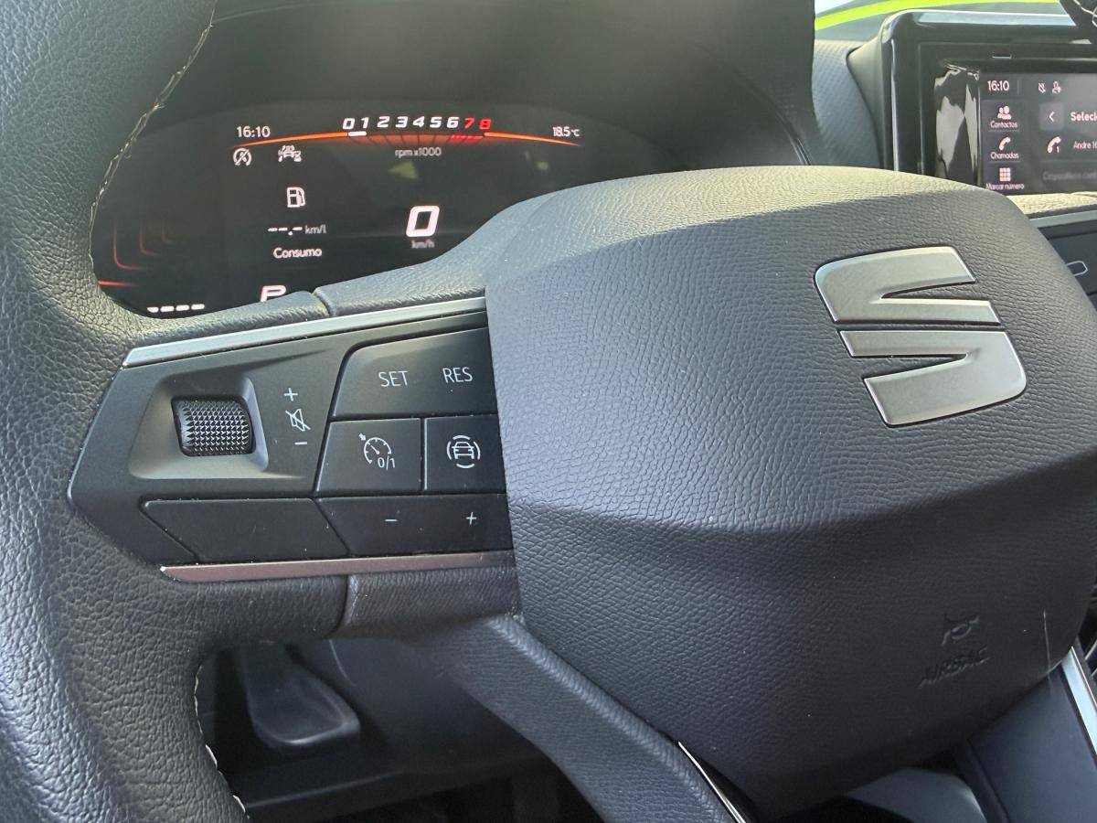 seat-arona-2023-gasolina-999cc