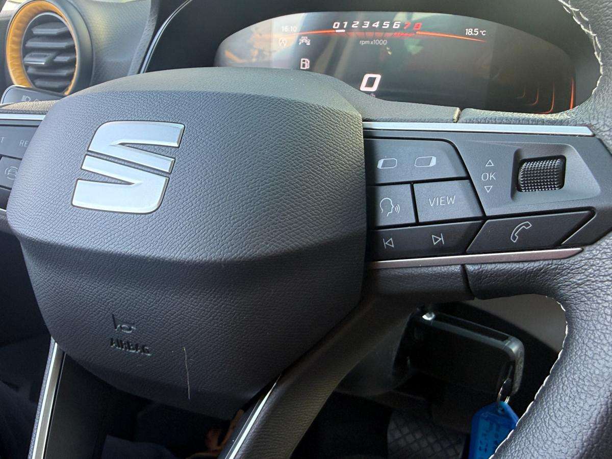 seat-arona-2023-gasolina-999cc