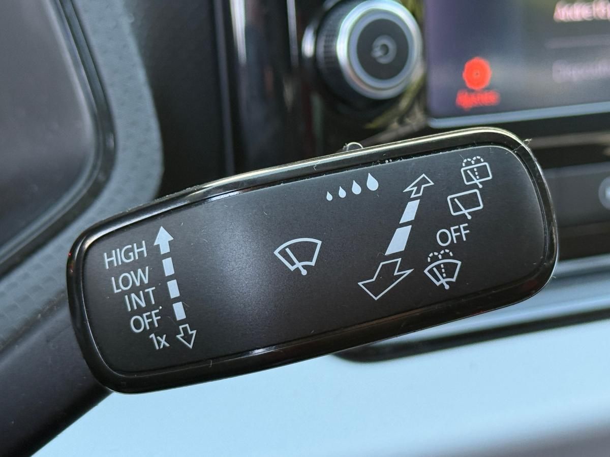 seat-arona-2023-gasolina-999cc