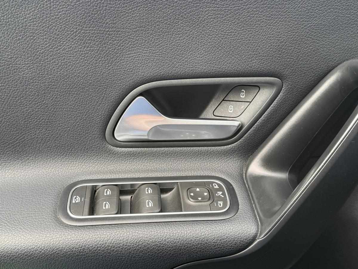 mercedes-benz-classe-a-2020-hibrido-a-gasolina-1332cc