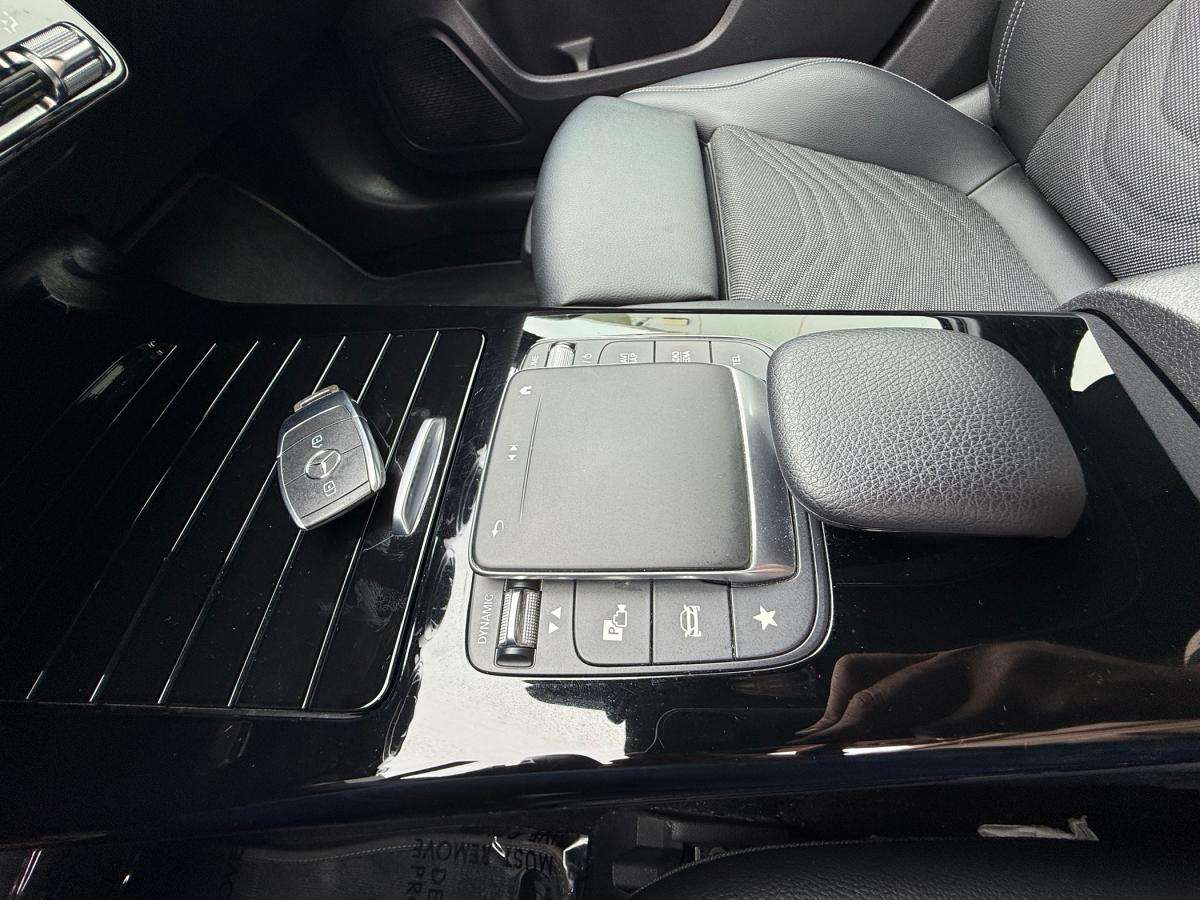 mercedes-benz-classe-a-2020-hibrido-a-gasolina-1332cc