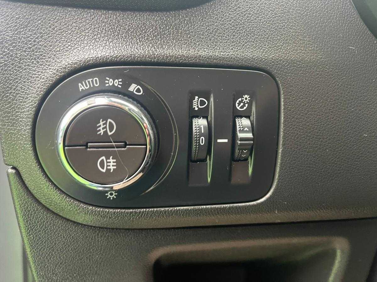 opel-crossland-x-2018-diesel-1560cc