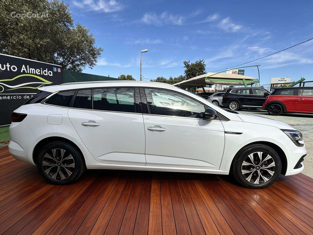 renault-megane-sport-tourer-2022-diesel-1461cc
