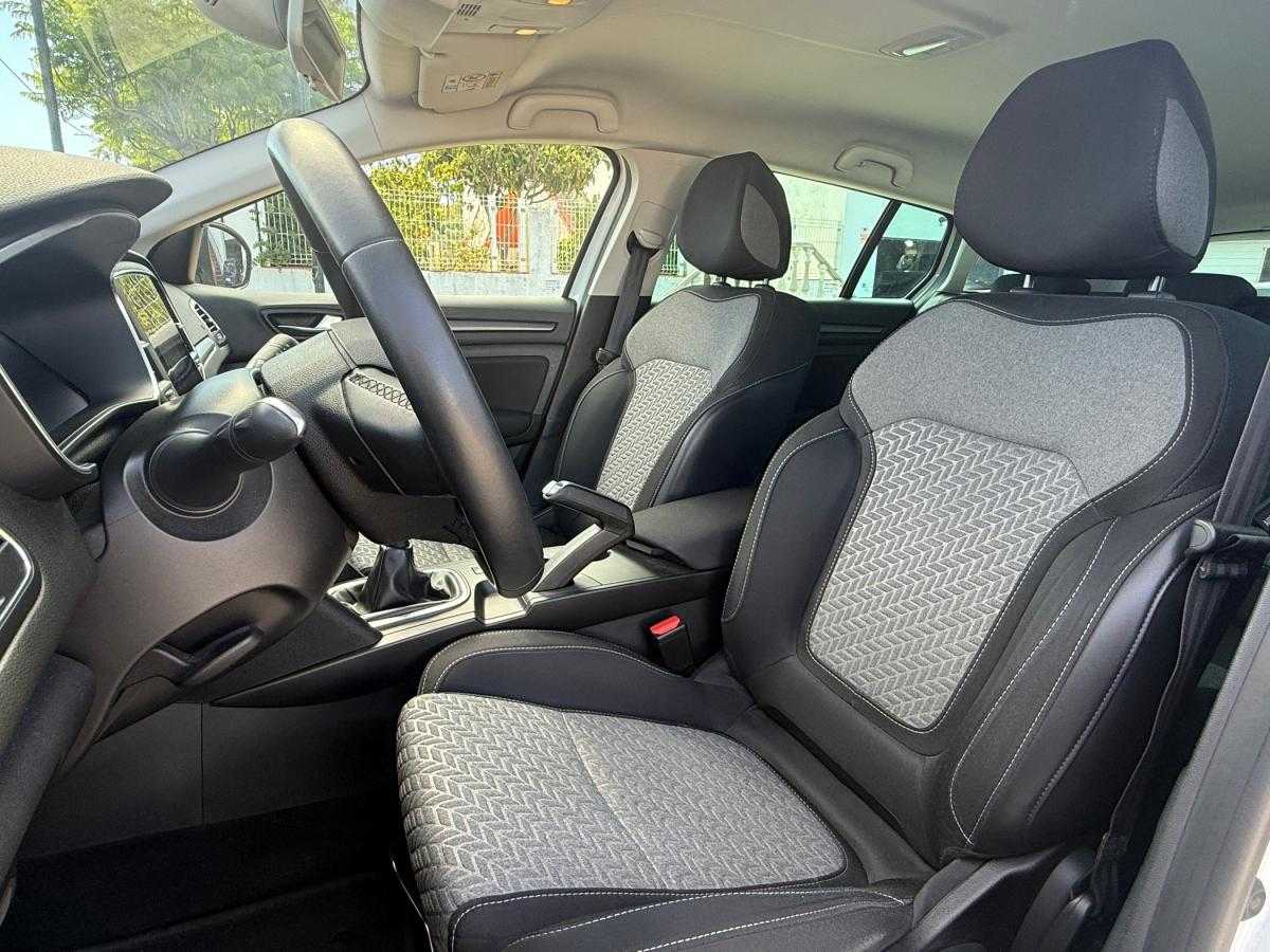 renault-megane-sport-tourer-2022-diesel-1461cc