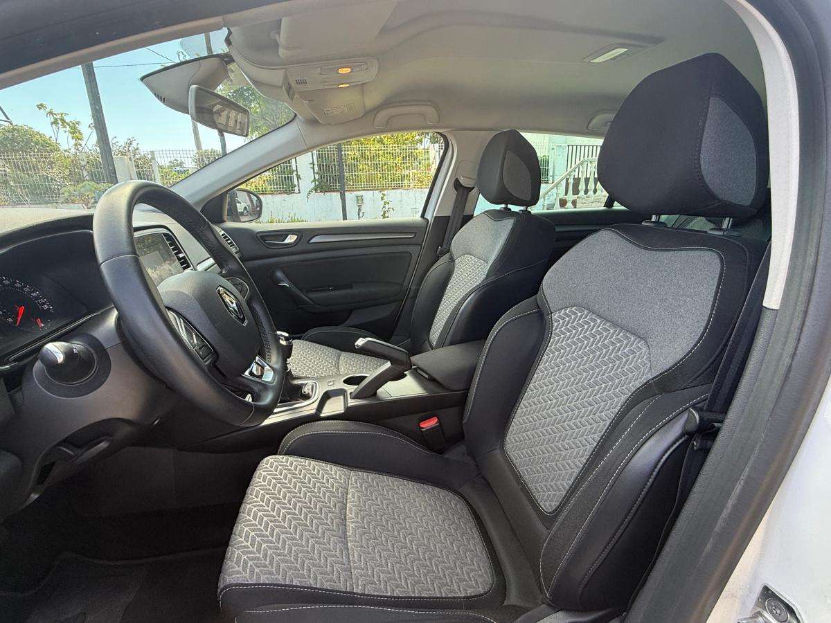 renault-megane-sport-tourer-2022-diesel-1461cc