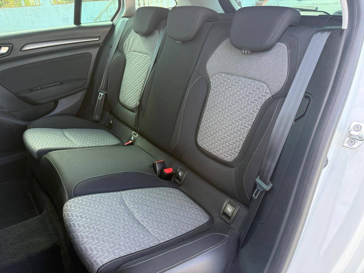 renault-megane-sport-tourer-2022-diesel-1461cc