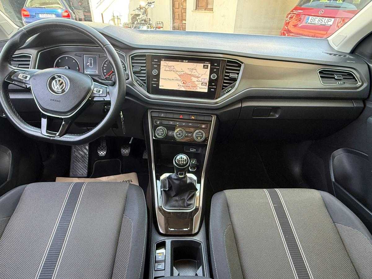 volkswagen-t-roc-2018-diesel-1598cc