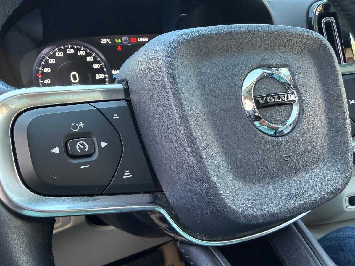 volvo-xc40-2019-diesel-1969cc