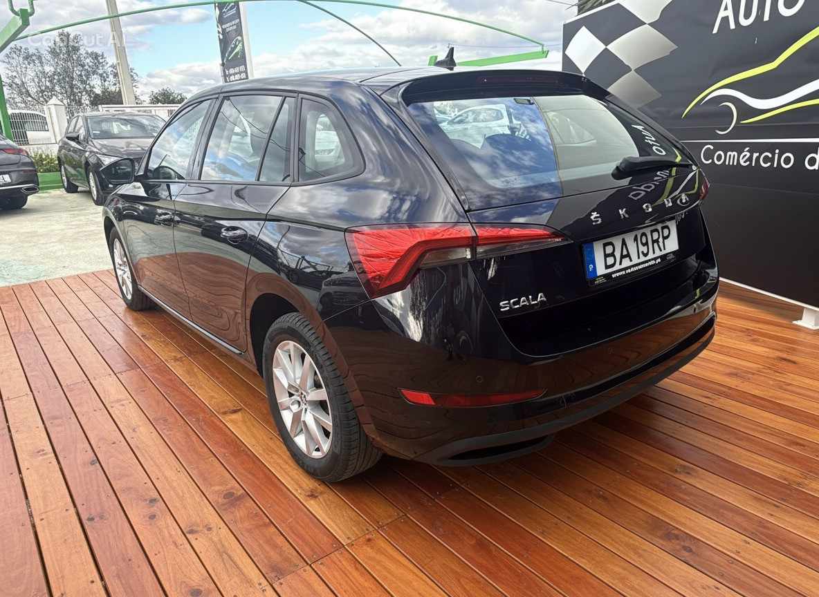 skoda-scala-2023-gasolina-999cc