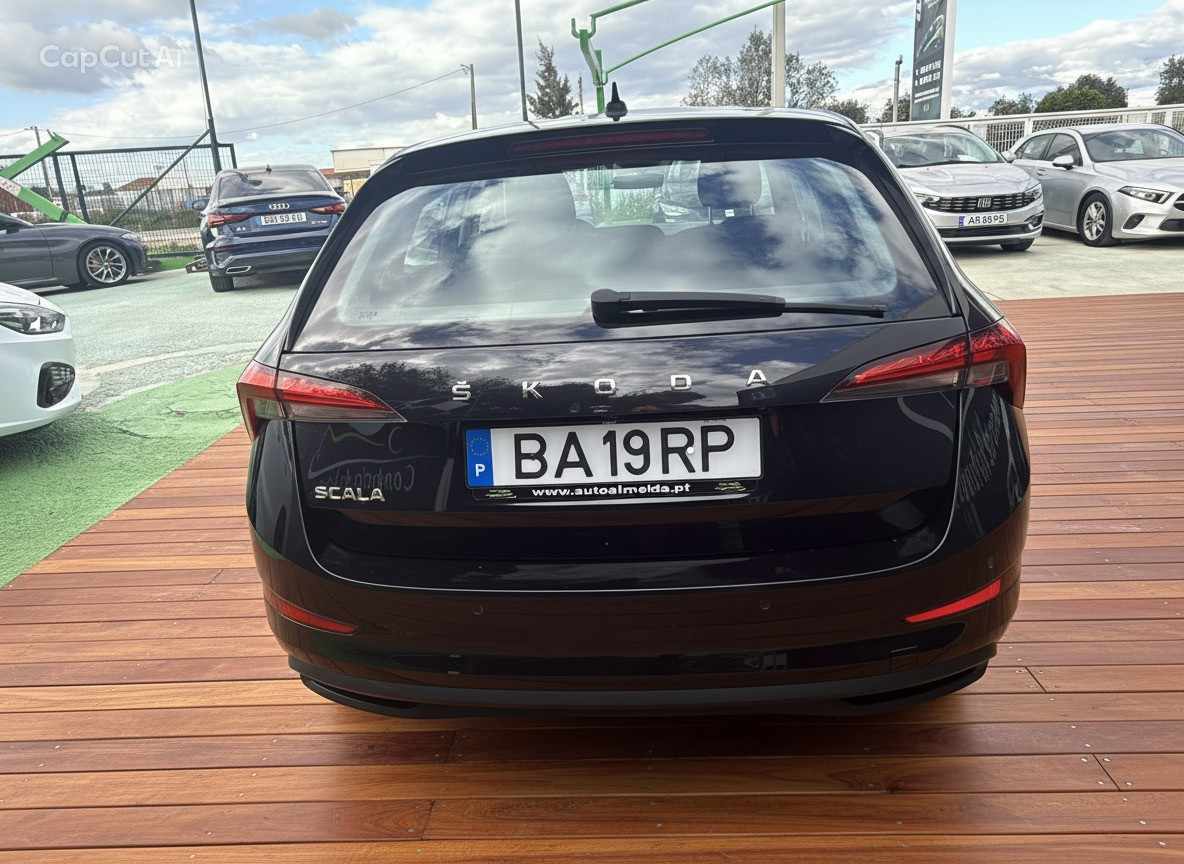 skoda-scala-2023-gasolina-999cc