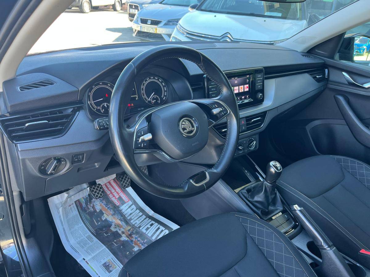 skoda-scala-2023-gasolina-999cc