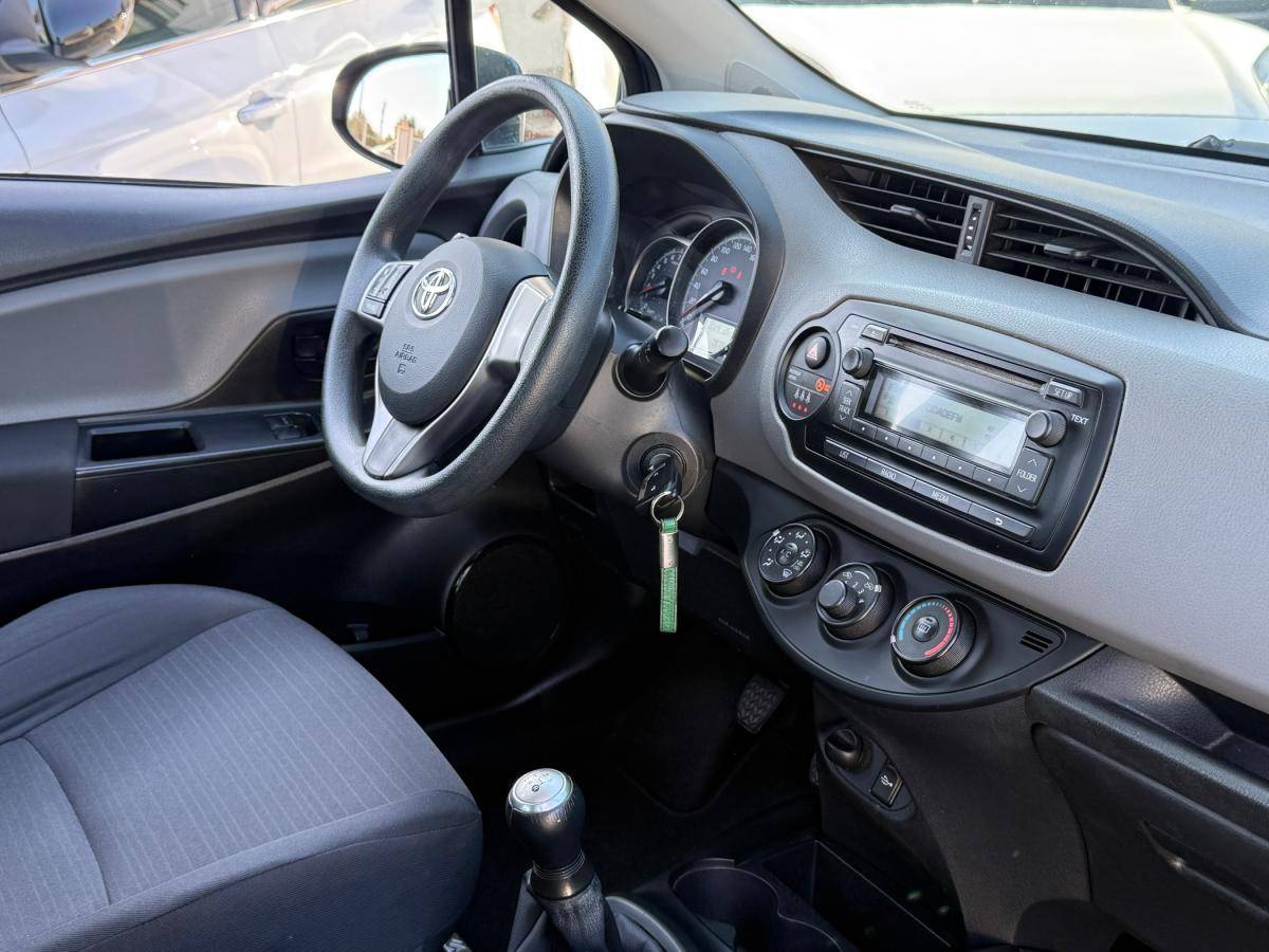 toyota-yaris-2015-gasolina-998cc