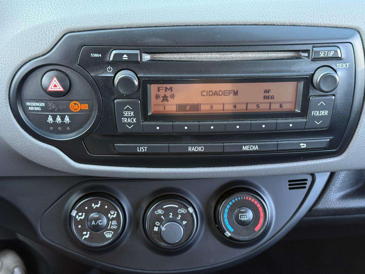 toyota-yaris-2015-gasolina-998cc
