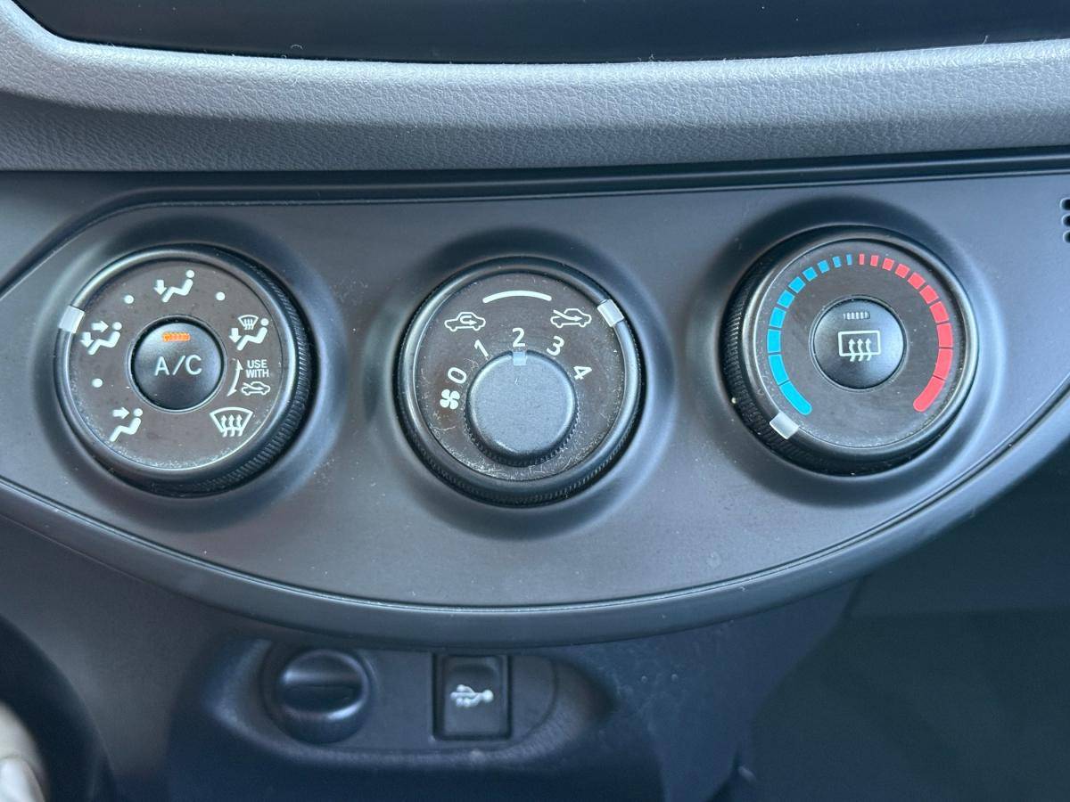 toyota-yaris-2015-gasolina-998cc