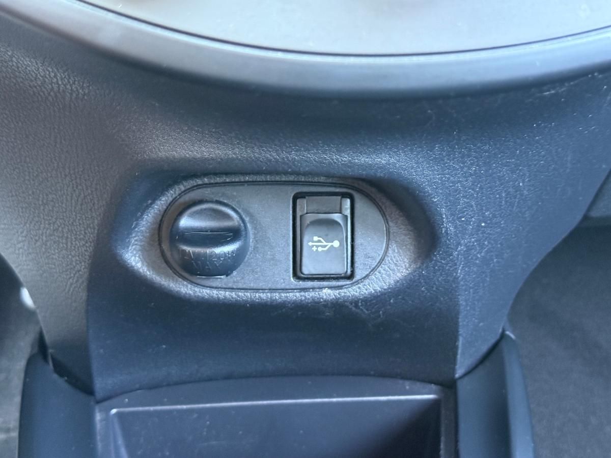 toyota-yaris-2015-gasolina-998cc