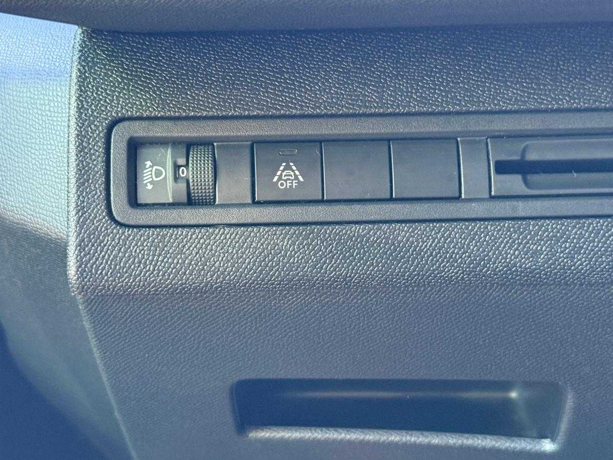 peugeot-3008-2021-diesel-1499cc