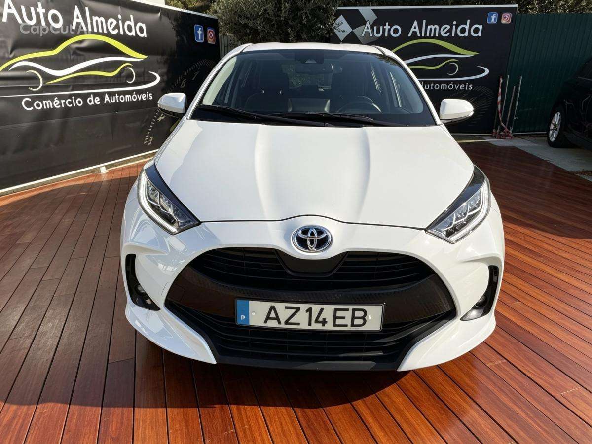 toyota-yaris-2022-hibrido-a-gasolina-1490cc